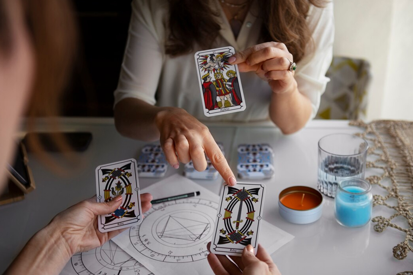 Tarot Card Reader in Mumbai